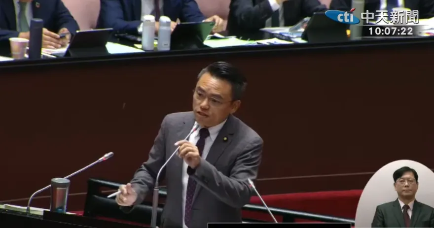 影/洪孟楷問「幫賴清德為大罷免道歉」？卓榮泰：我沒權力