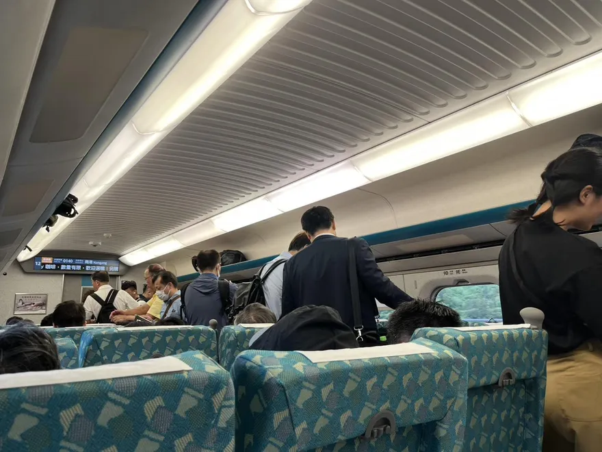 嬰兒哭鬧「寧靜車廂」會被趕下車？高鐵：僅規範使用3C及通話行為