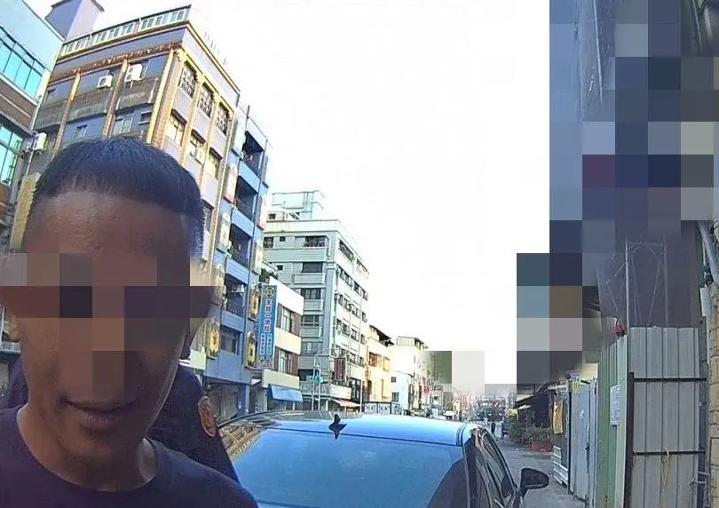 影/被抓也要吃！通緝犯躲高雄敗在古早味蛋餅　警察請客了