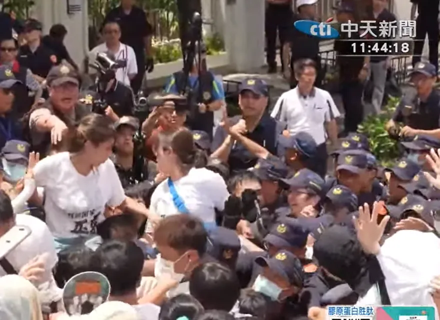 柯文哲交保金額7000萬　小草湧粉專喊捐款要救回阿北！