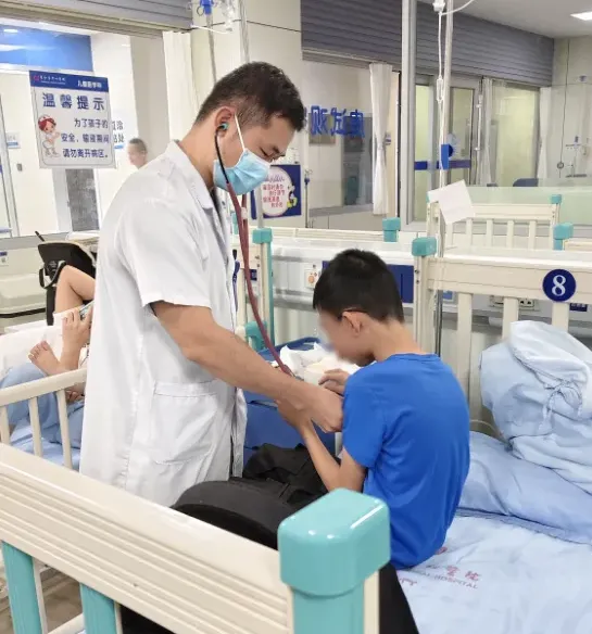 開學前狂趕作業！陸童四肢麻木急送醫　竟是「呼吸性鹼中毒」
