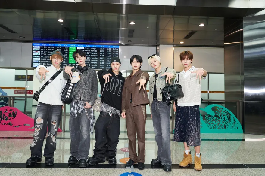 SEVENTOEIGHT闖韓返台了！上百粉機場掀暴動　打歌驚喜同台Stray Kids
