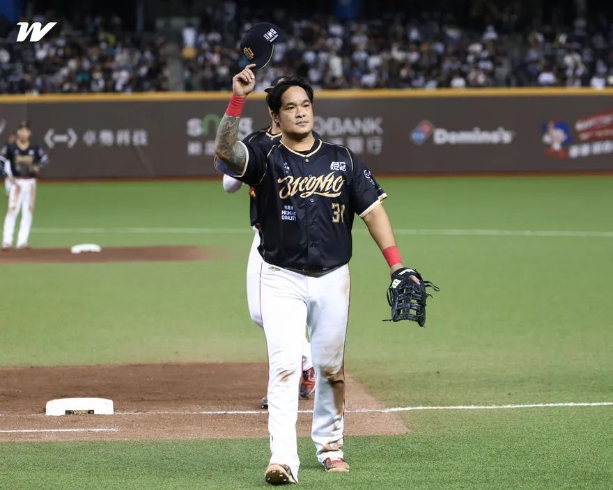 中職/大師兄最終戰開轟啦！全場歡呼　生涯305轟寫紀錄