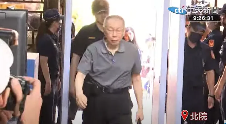 羈押庭結束！柯文哲怒嗆「惡劣」　免上戒具候審室等裁定