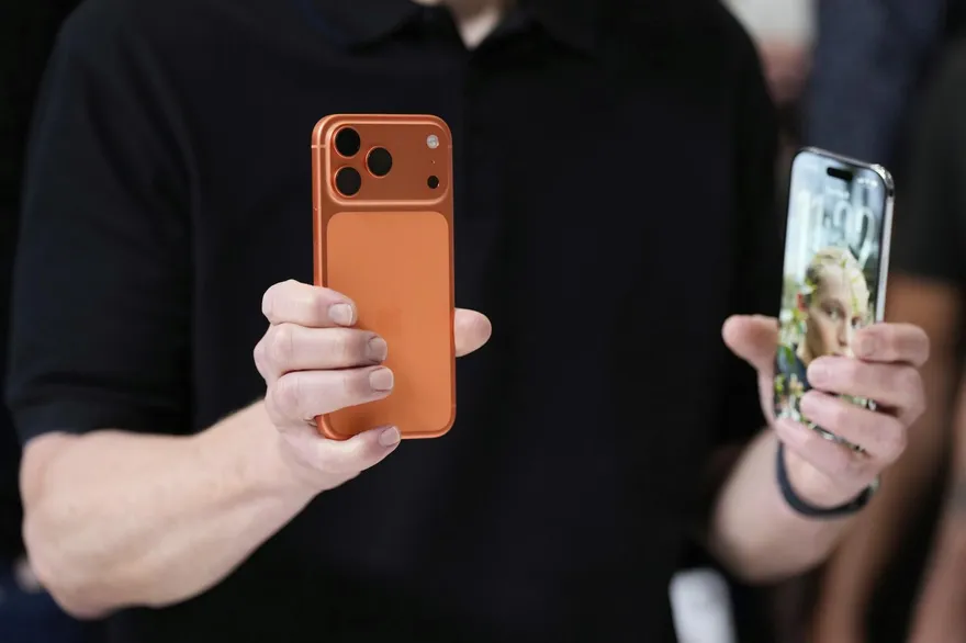 史上最醜+無AI！iPhone 17遭唱衰　蘋果市值一夜蒸發近1.6兆