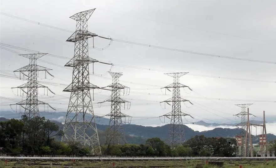 電力告急！夜間備轉跌剩3％　經濟部指示台電水力全開搶救