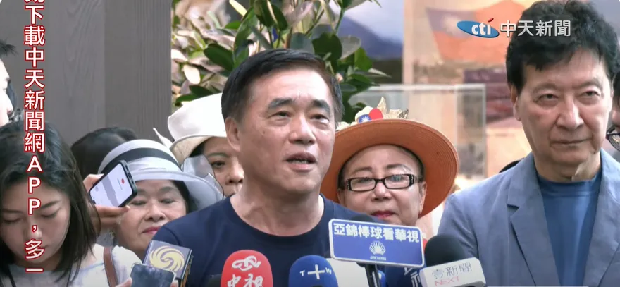 郝龍斌參選國民黨主席首談柯文哲：當年攻擊我 害母親失眠