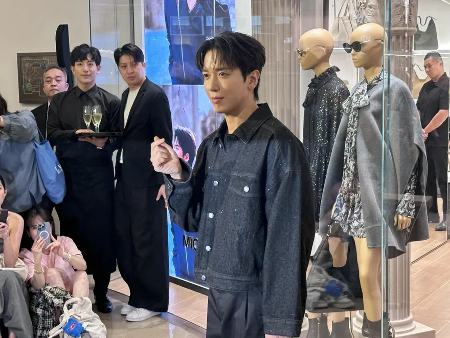 直擊/CNBLUE鄭容和現身101！寵粉比心秀流利中文：今天是美好的一天