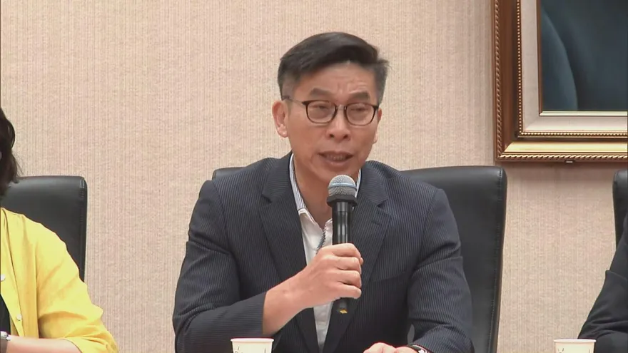 要用「殺傷力消息」弄花蓮縣府？！綠幹事長鍾佳濱：政治口水放一邊