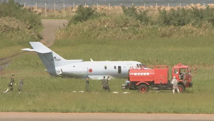 有驚無險！日自衛隊救難搜索機降落時滑出跑道　機上5人全數平安
