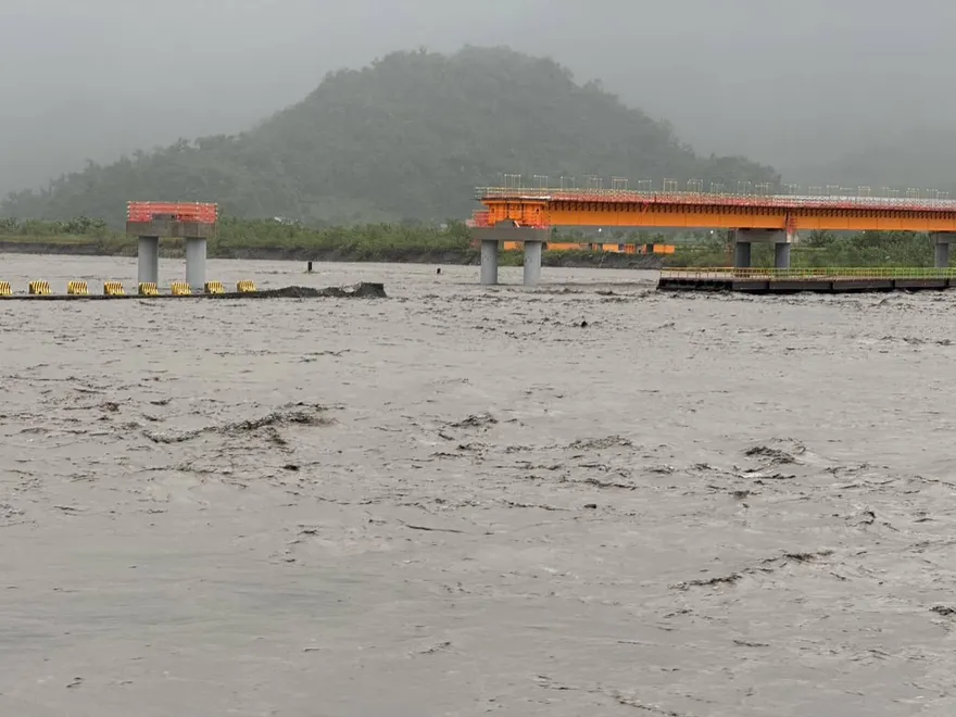 影/樺加沙炸雨！高寮便道才剛修復又被沖毀