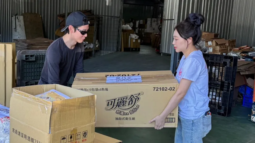 堰塞湖溢流重創花蓮！　夏和熙揪30位藝人「送1卡車物資」獻愛心