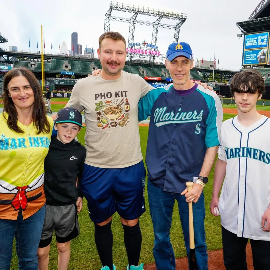 MLB/太暖！勞雷60轟球送小球迷　男粉絲甘願損失600萬