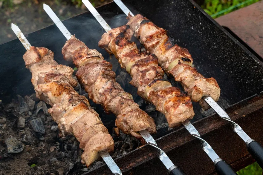 旅遊染上「蟲癌」！26歲男一天兩串羊肉　疑罹肝包蟲病