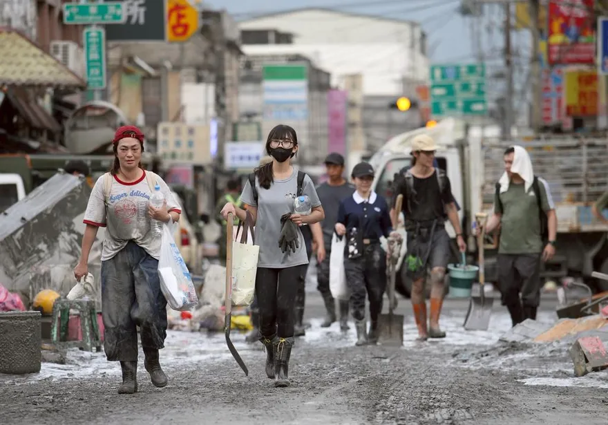 鏟子超人看過來！花蓮救災今起分流調度「每天共需1500人」