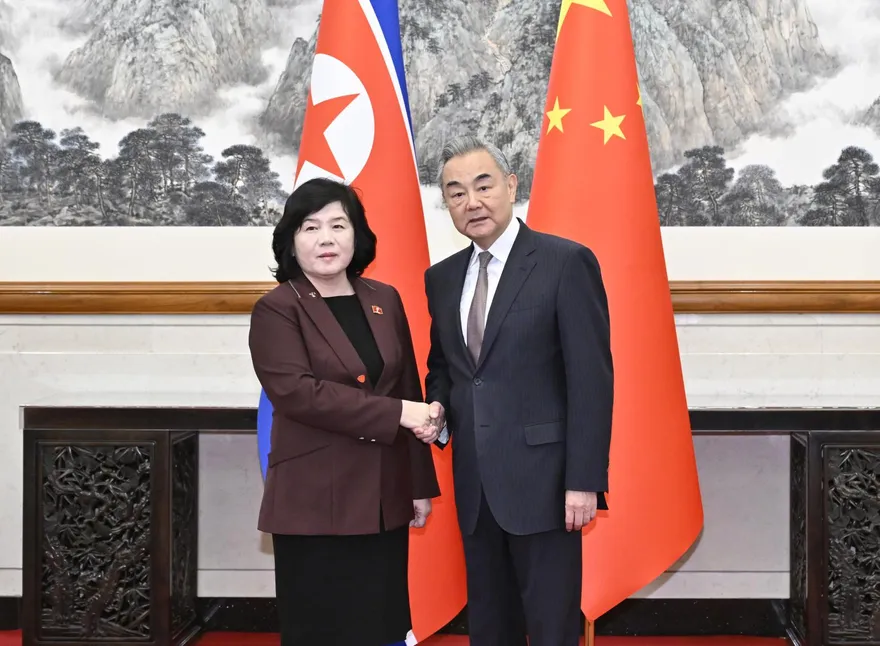王毅會北韓外長同聲反霸權　「外交戰狼」趙立堅罕見露臉