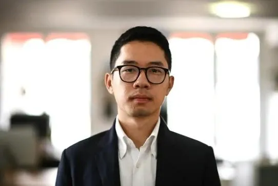 羅冠聰抵新加坡遭拘留4小時　持有效簽證仍遭拒入境