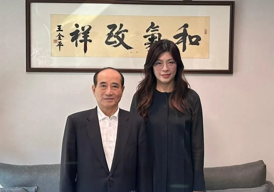 選黨主席拜會王金平！鄭麗文曝「院長手寫3期許」：深受感動