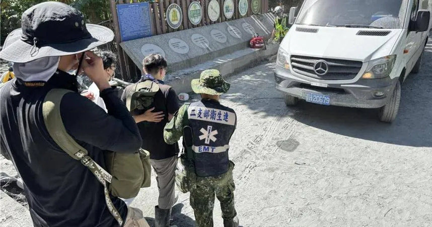3.5米鋼條突墜落！　「鏟子超人」頭部遭砸重傷送醫