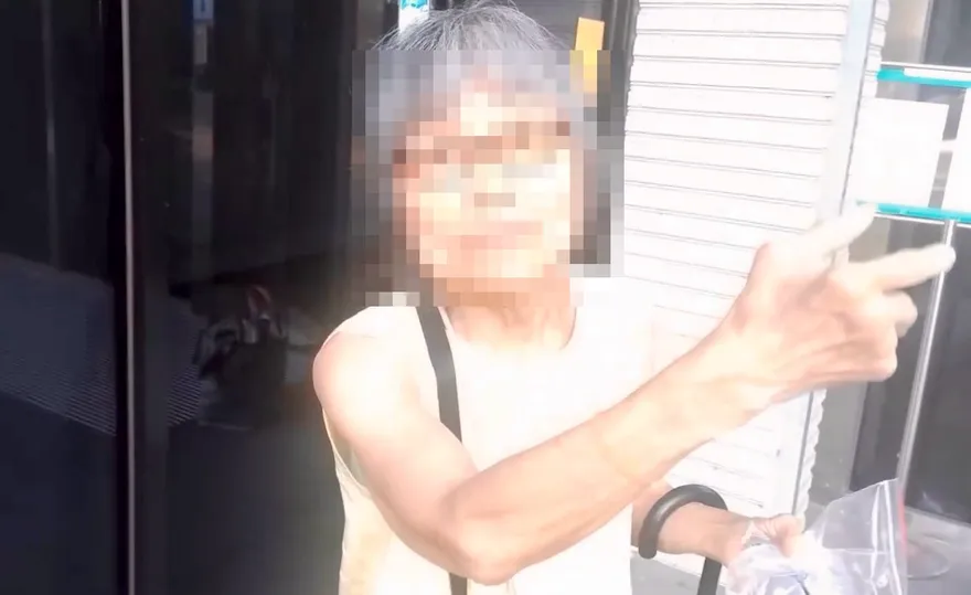 影/「北捷逼讓座婦」繳清罰金獲自由　出士檢受訪答非所問