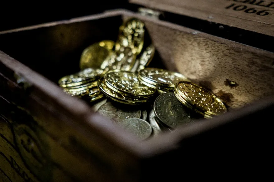佛州海域發現寶藏！3百年前西班牙沉船尋獲金銀幣　總值逾千萬
