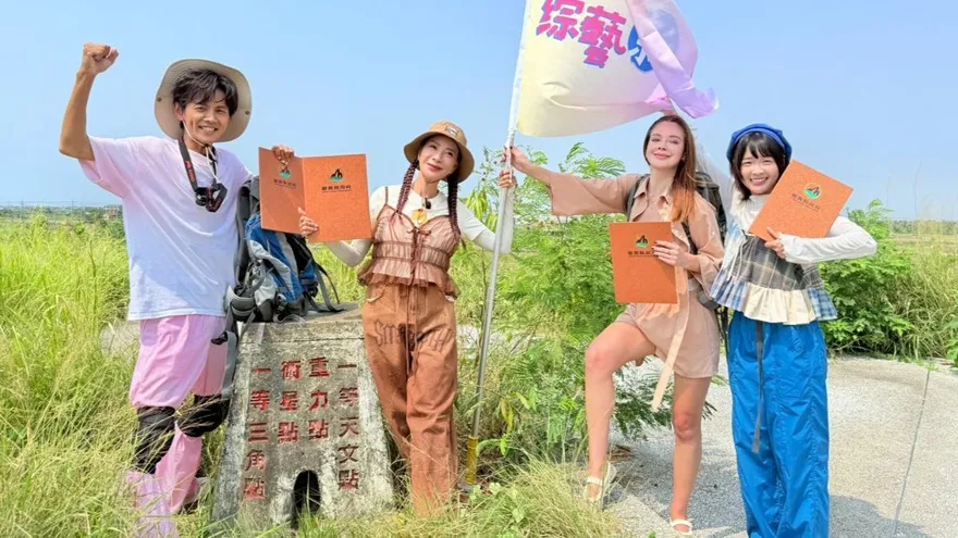 爬11公尺山喊缺氧？楊繡惠登布袋第一高峰突爆「呼吸困難」