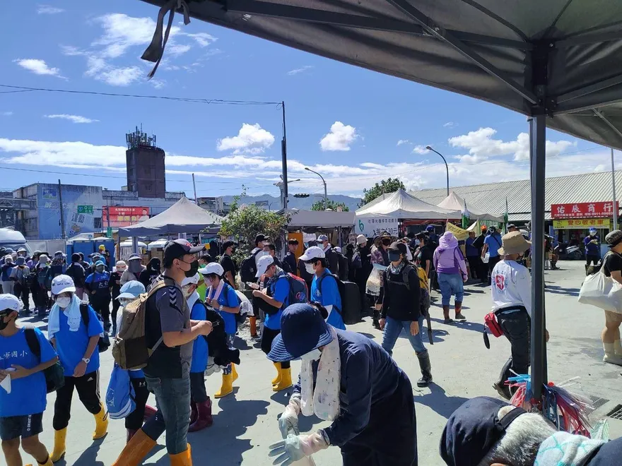 颱風來襲！想當鏟子超人先等等　在地人曝當地現況