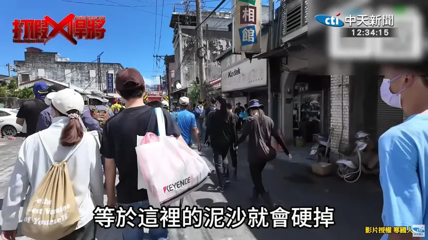 2萬「鏟子超人」中秋連假衝光復災區　季連成：可調遣志工