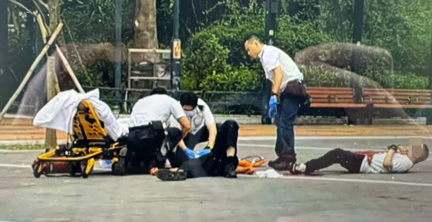 香港也傳隨機殺人？2男公園下棋遭割喉　倒地淌血驚悚現場曝