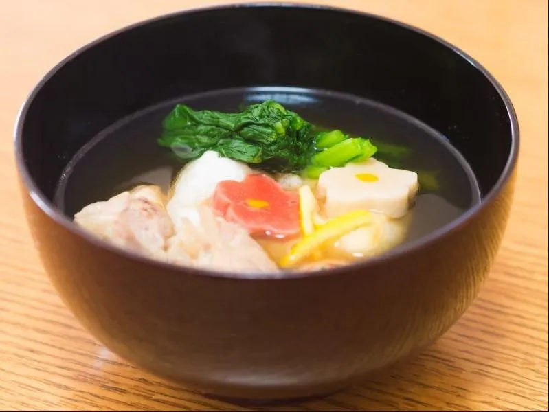 想瘦身不用餓！晚餐喝「雞絞肉燃脂湯」日醫：2週變輕盈