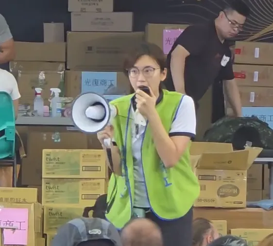 影/光復女老師「沒收整箱藥酒」原因有洋蔥　超暖背景曝