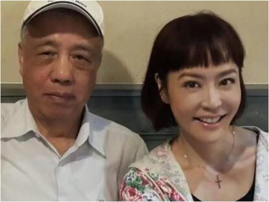 唐玲爸也肺腺癌病逝　她憶父親「長年習慣」：早有警訊