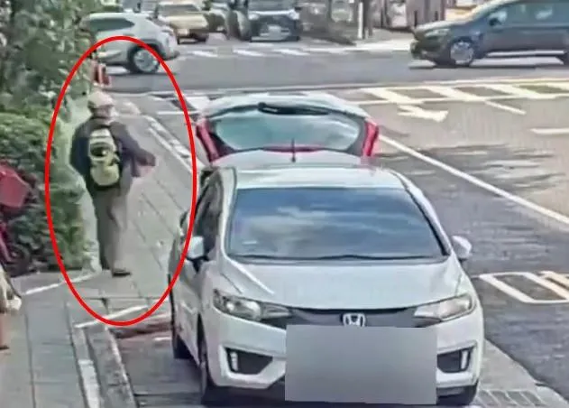 影/抱走整箱「佳德鳳梨酥」！白帽阿伯投案稱：全捐給弱勢