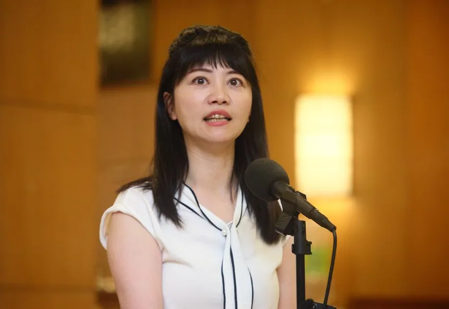 2026要選台北市長？高嘉瑜對他喊話：再不選就真沒出息了