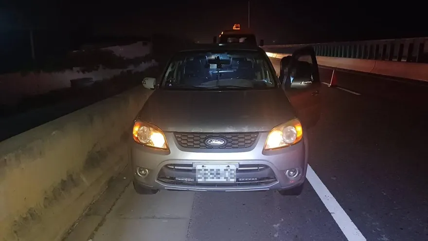 牙痛男車停路肩「舉雙手攔車」遭撞亡　關鍵影像離奇消失