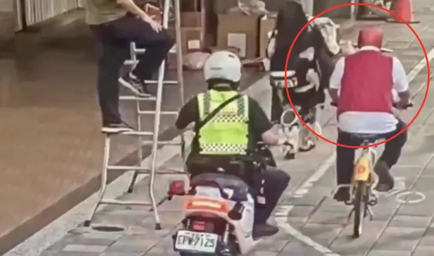影/北市街頭驚見蜘蛛人騎Ubike　警攔車盤查