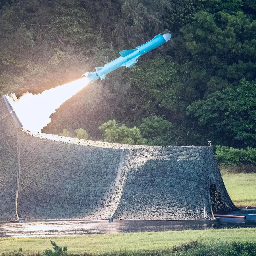 海軍士兵涉共諜洩雄二飛彈機密　國防部：已妥採損害管控