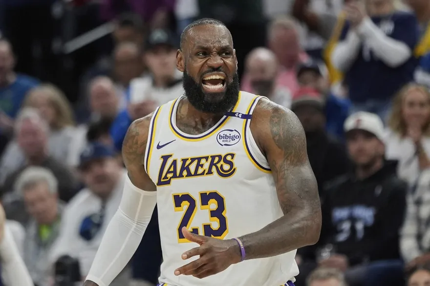 NBA/虧詹皇只是屁股痛　巴克利：缺席季前賽很合理