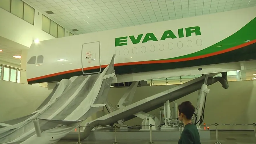 長榮航空修改請假制度！　3天病假不扣考績也不鎖班表