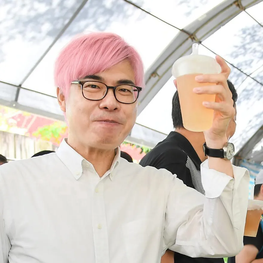 陳其邁變粉髮迎BLACKPINK！青鳥大讚　粉專揭高雄驚人負債