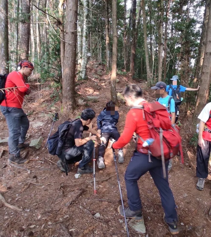 高中19人登山團攀台中馬崙山　男學生摔傷勇消緊急衝現場