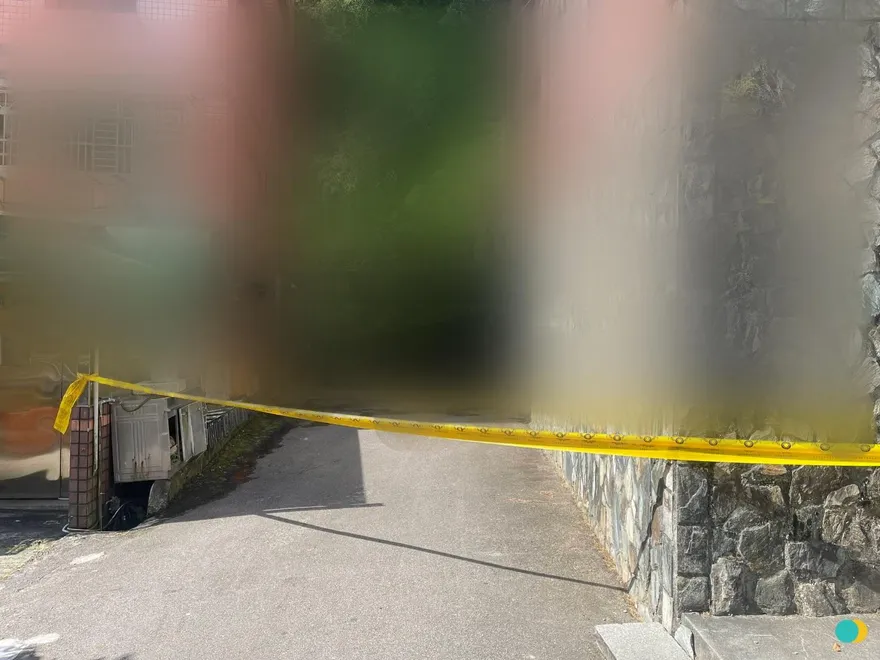 三峽社區83歲翁墜落中庭倒臥血泊　頭部重創搶救不治