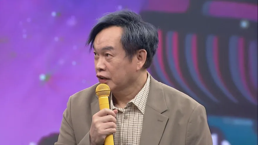 錄影突被許志豪虧迎「晚年」　康康妙回：輓聯好好寫