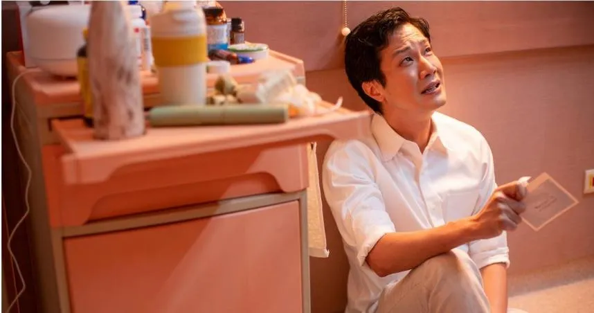 劉若英差點丟鳳梨開砸！薛仕凌躺床嚇喊：好恐怖