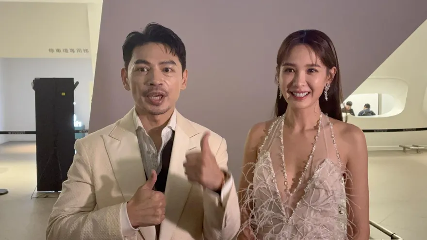 金鐘60/阿Ken被拱親安心亞　她幽默反問1句逗樂全場