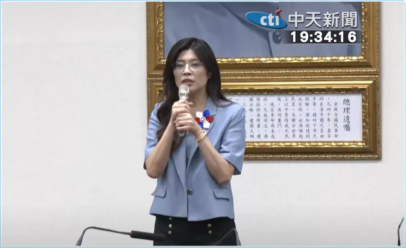 影/鄭麗文力駁「選後宮鬥」　打臉郭國文「亂貼紅色標籤」