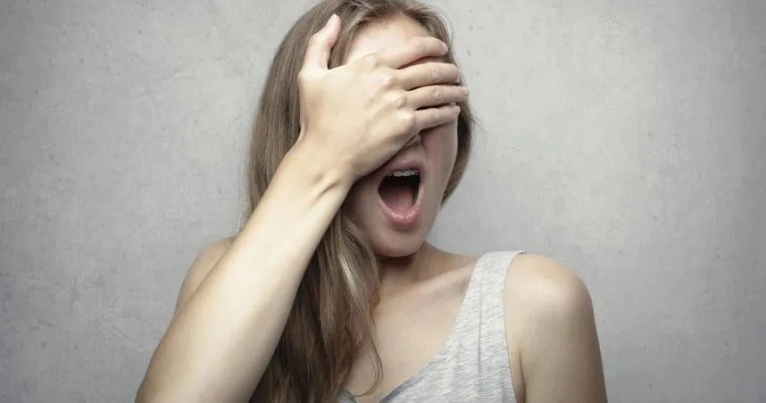 只是火氣大？長期口乾非小事　恐為免疫系統異常徵兆