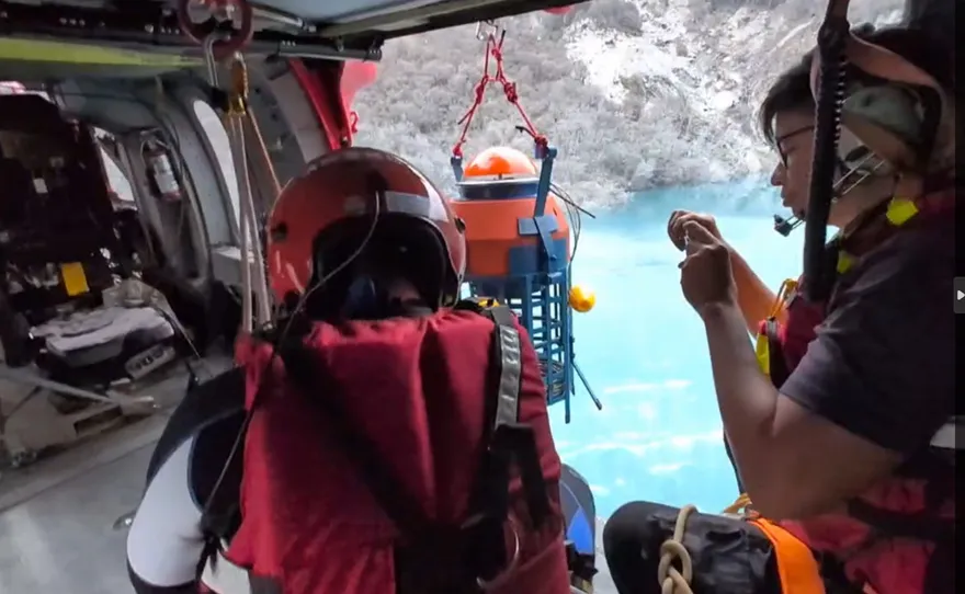 馬太鞍堰塞湖監測增添利器　「投入式水位計」投放啟用