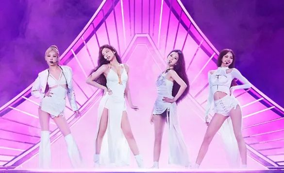 BLACKPINK驚創超狂5大紀錄！ROSÉ上台前爽吃鳳梨酥+珍奶