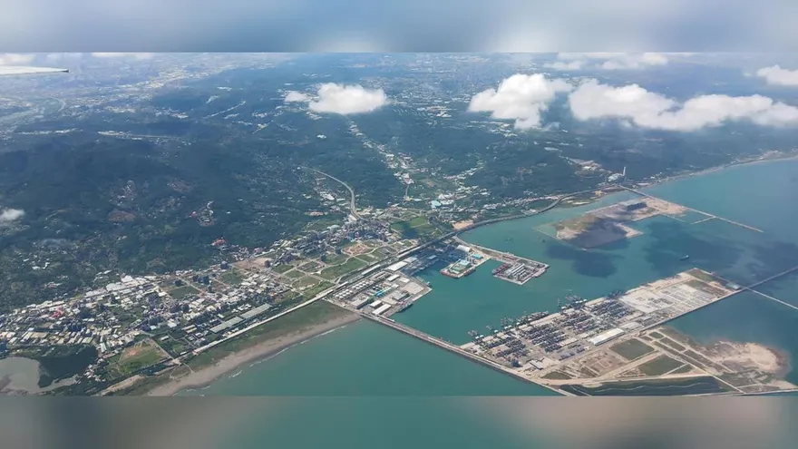 網傳台北港「海水倒灌潰堤」　港務公司澄清：僅工區淹水